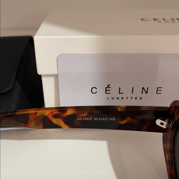 Celine Triomphe oval Sunglasses - Picture 3 of 4
